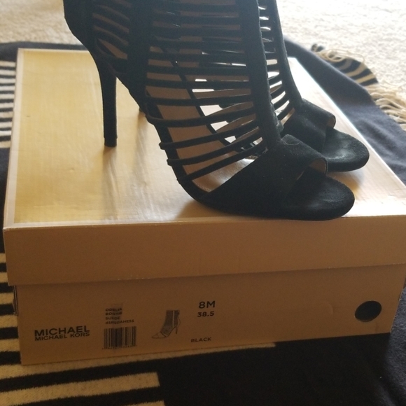 Michael Kors odelia bootie suede - Picture 8 of 8